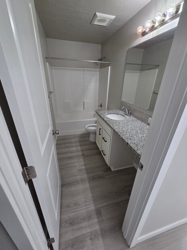 Photo - 17649 Desert Rdg Ave