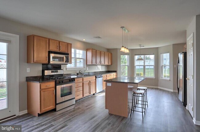 Photo - 150 Merlin Dr