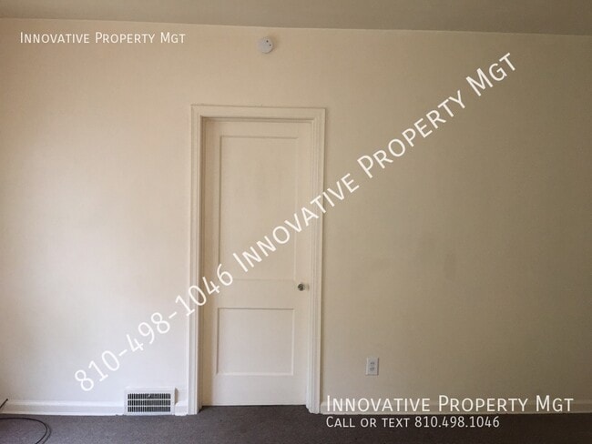 Photo - 702 Thomson-#5 Unit #5