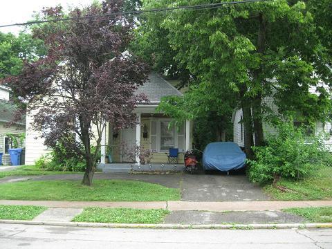 3 or 15 month lease .Walk to Woodland Park... - 3 or 15 month lease .Walk to Woodland Park...