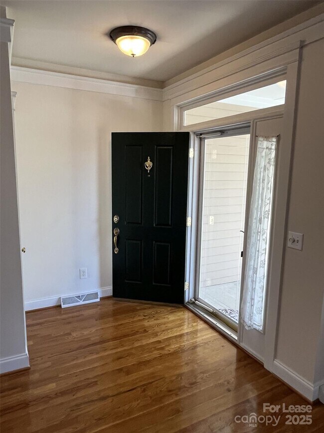 Photo - 3044 Parker Green Trail