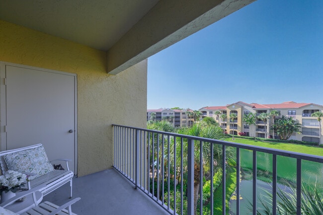 Photo - 800 Uno Lago Dr Unit 404