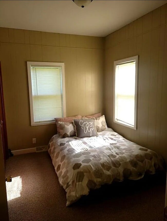 Photo - 3 Bedroom 1 Bathroom with Garage