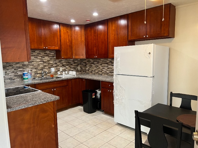 Building Photo - 830 Liloa St Rental