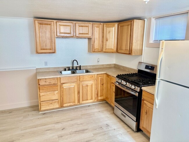 Photo - 712 Avenue B Unit 712 Avenue B  1/2 Down