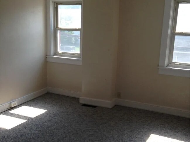 Photo - 148 W Frederick St