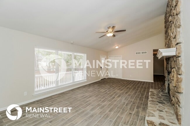 Photo - 1238 Lakeview Pkwy