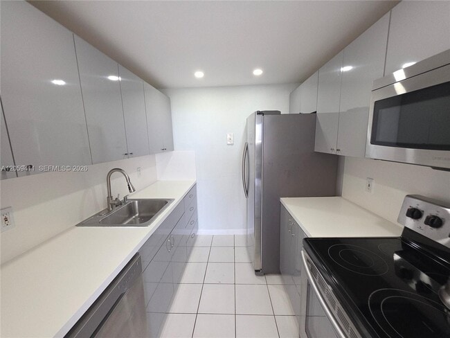 Photo - 2350 NE 135th St Unit 602