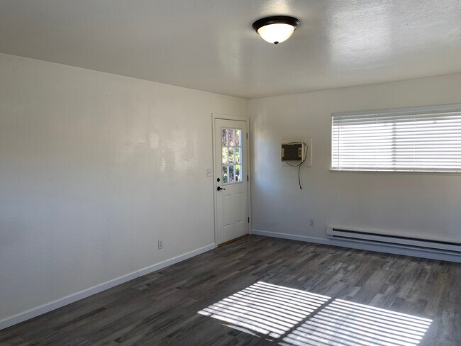 Photo - 18565 Carter St Unit C