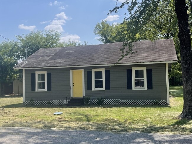 Photo - 118 Bancroft Blvd