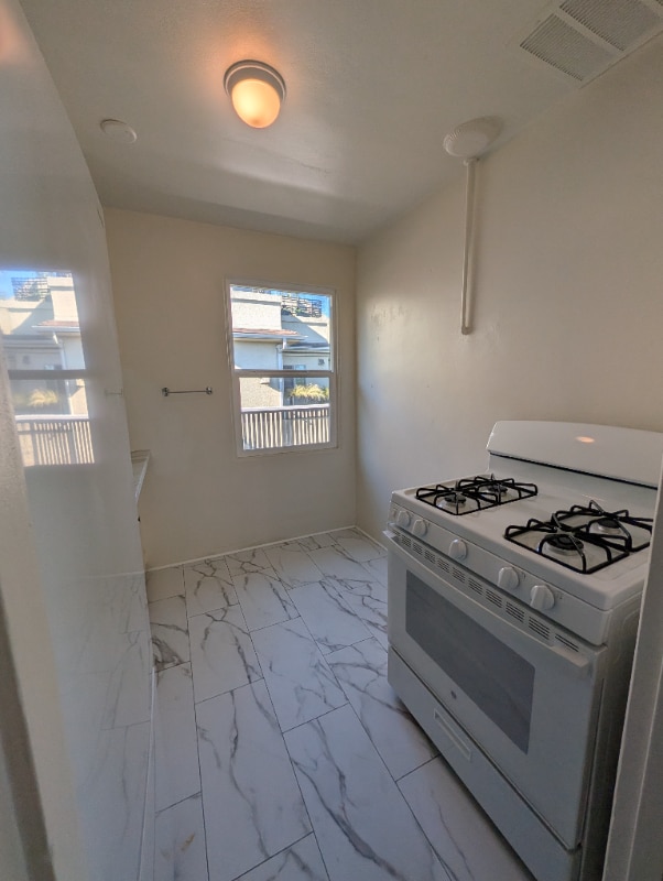 Photo - 1127 Grand Ave Unidad #2