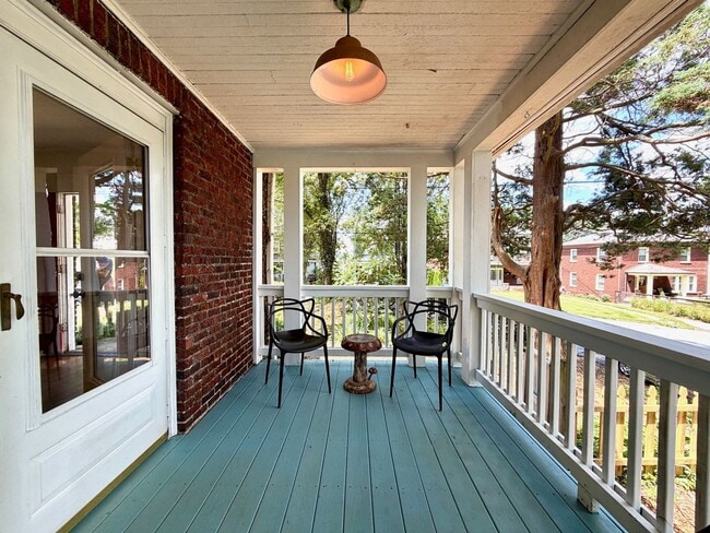 Photo - 72 Buchanan Ave