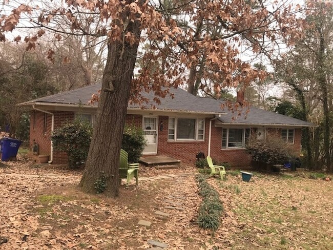 Photo - Cute duplex convenient to UNC and Hospitals!