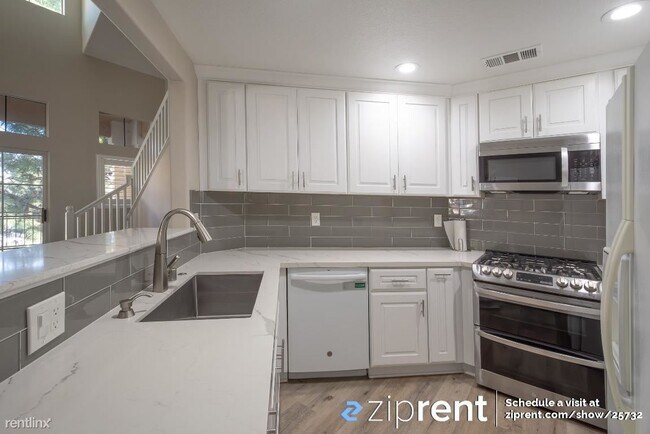 Photo - 2 br, 2 bath Condo - 11945 Tivoli Park Row...