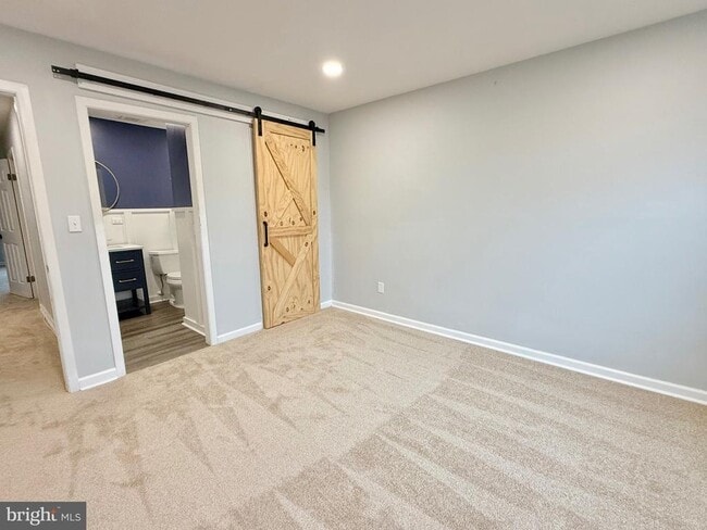 Photo - 104 Sandstone Ct