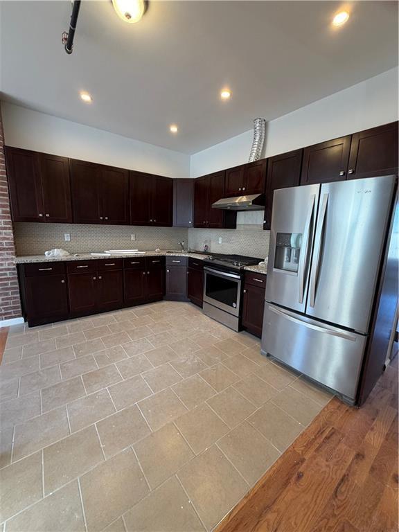 Photo - 461 45th St Unidad 2