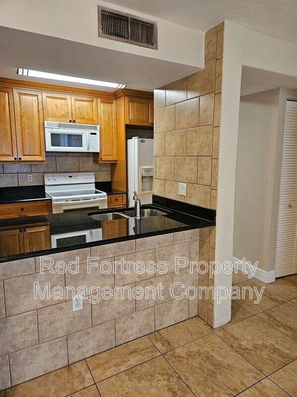 Photo - 3407 Winkler Ave