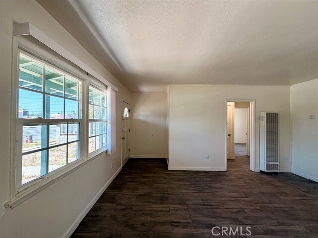 Photo - 7536 White Oak Ave