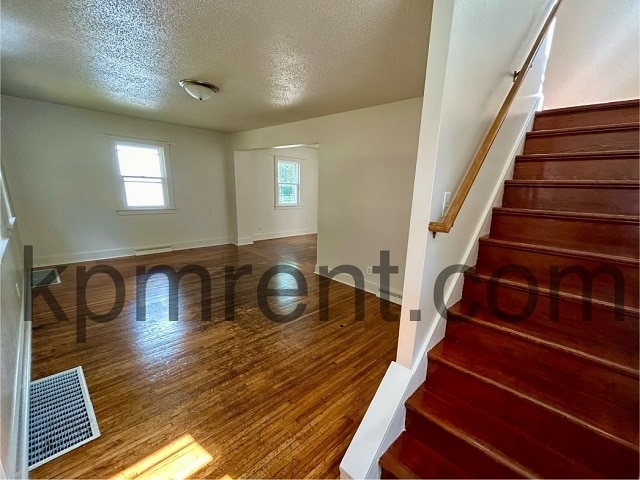 Photo - 1206 10th St NW