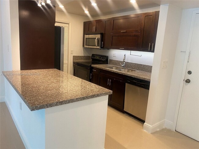 Photo - 100 Lakeview Dr Condo Unit 316