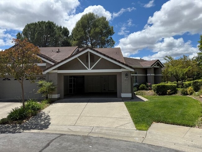 Building Photo - Gated Unique Remodeled 3 Bedroom w/ Golf Course Views in Rancho Solano