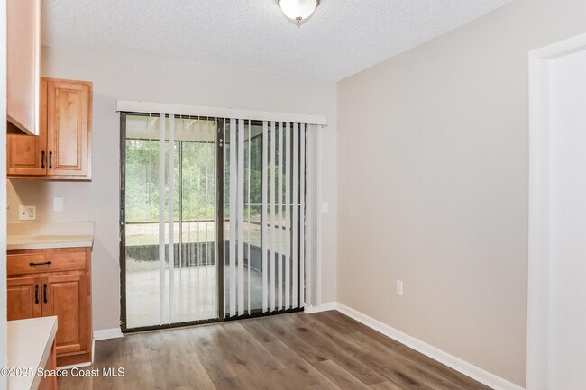 Photo - 542 Ortega St SE