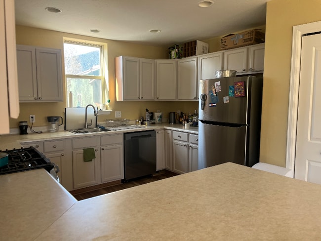 Photo - 100 Lakeside Ct