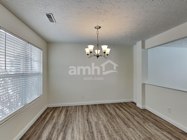 Photo - 3202 Meadoway Ct