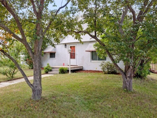 Building Photo - 5055 Emerson Ave N Rental