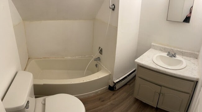 Photo - 535 10th Ave