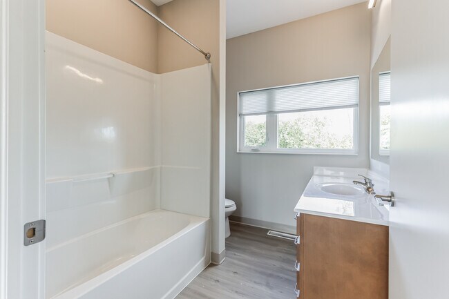 Photo - Woodhill Centre East