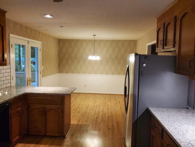 Photo - 105 Vermont Dr