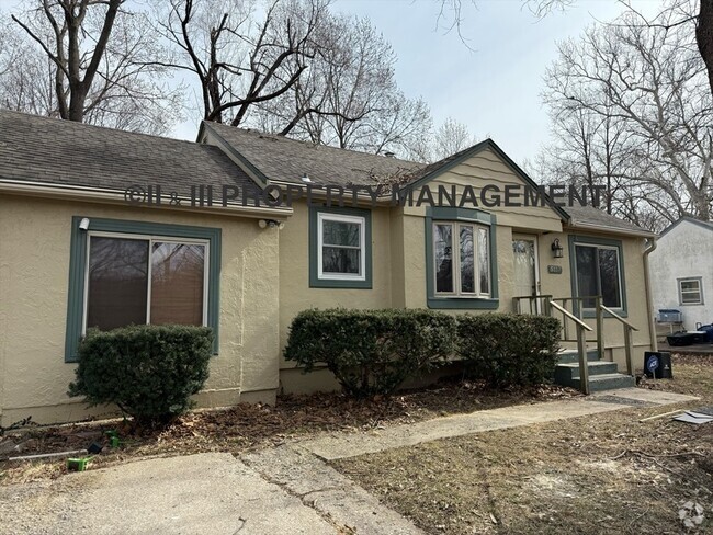 Building Photo - 5113 N Troost Ave Rental