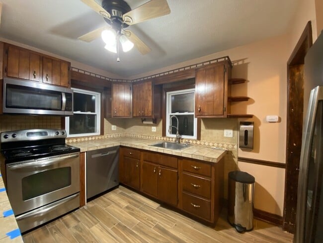 Photo - 4225 Gifford Ave