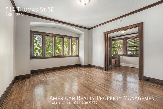 Photo - 514 Thomas St SE