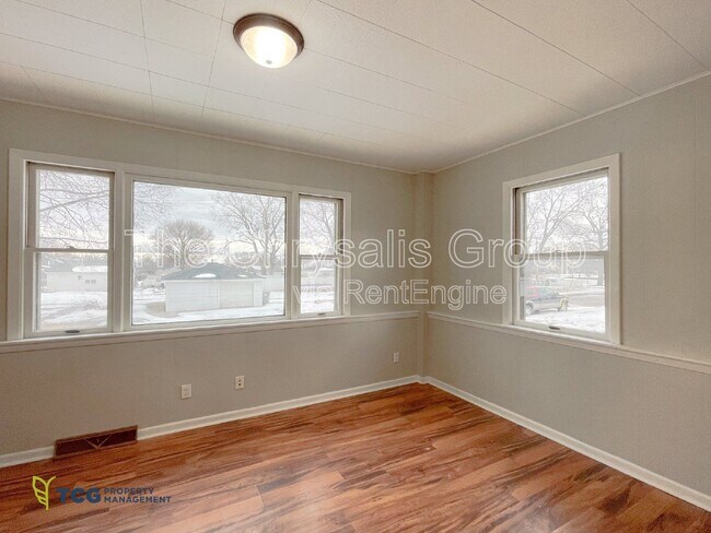 Photo - 111 W Moore St