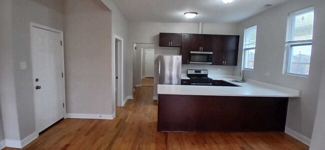 Photo - 3614 W McLean Ave Condominio Unidad 2