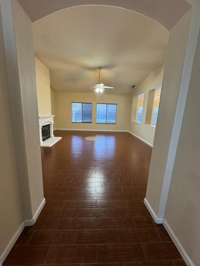 Photo - 5731 N Tracy Ave