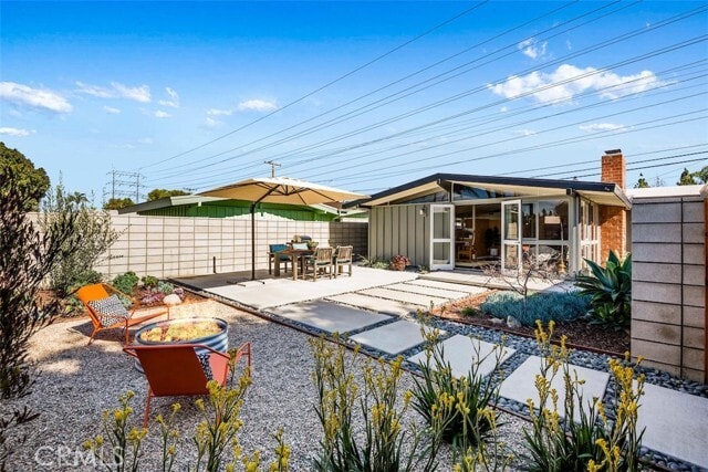 Building Photo - 3168 Stevely Ave