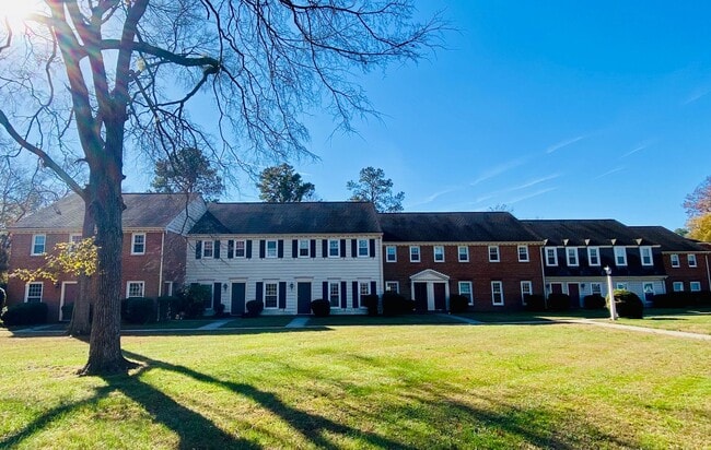 Photo - 3810 Hermitage Rd Unit Apt. H