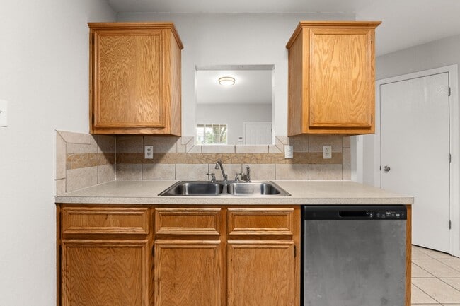 Photo - 1404 Chips Dr