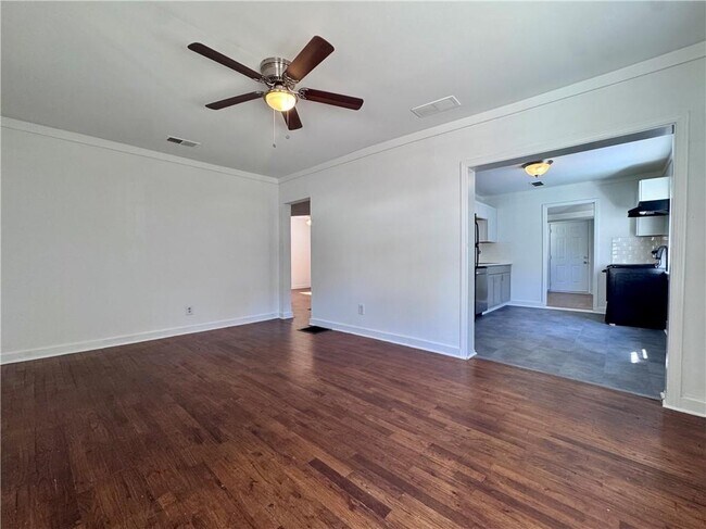 2577 Eastwood Dr