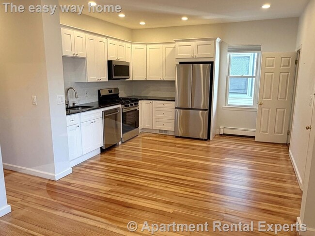 Photo - 172 Putnam Ave Unit #2