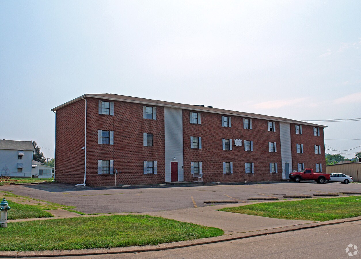 Photo - Colonial Square Apartments