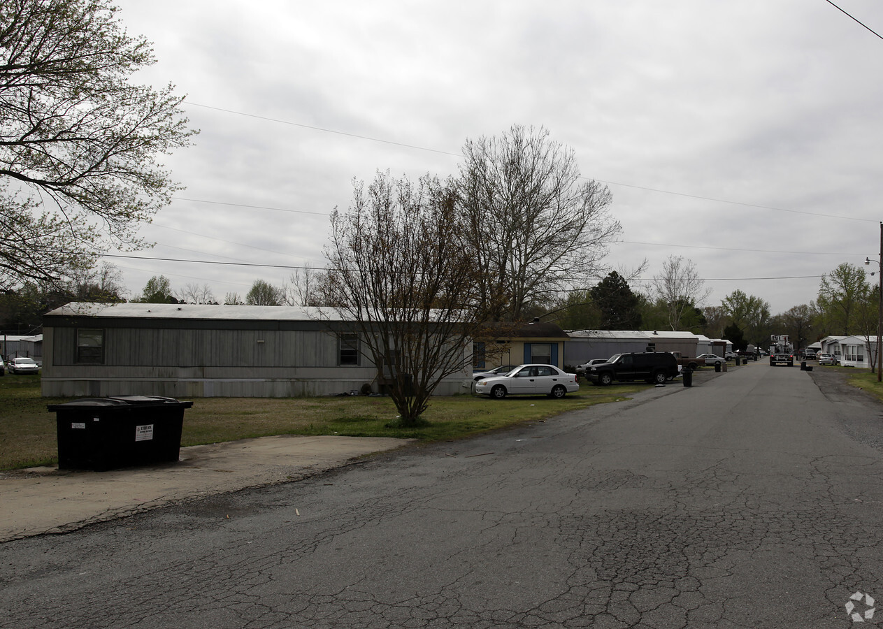 Photo - Jackson Pointe Apartments