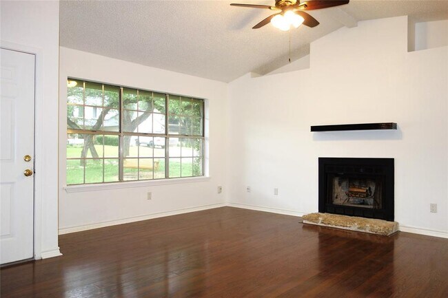 Photo - 7014 Riverton Dr