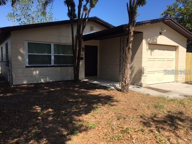Photo - 215 SW Madison Cir N Casa