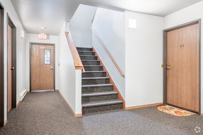 Common Area - Oakridge Apartments