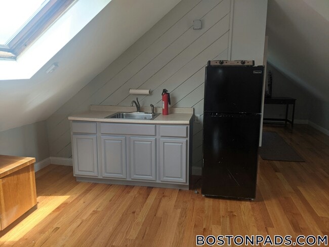 Building Photo - 20 Kenton Rd