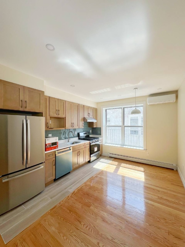 Building Photo - 8752 18th Ave Rental